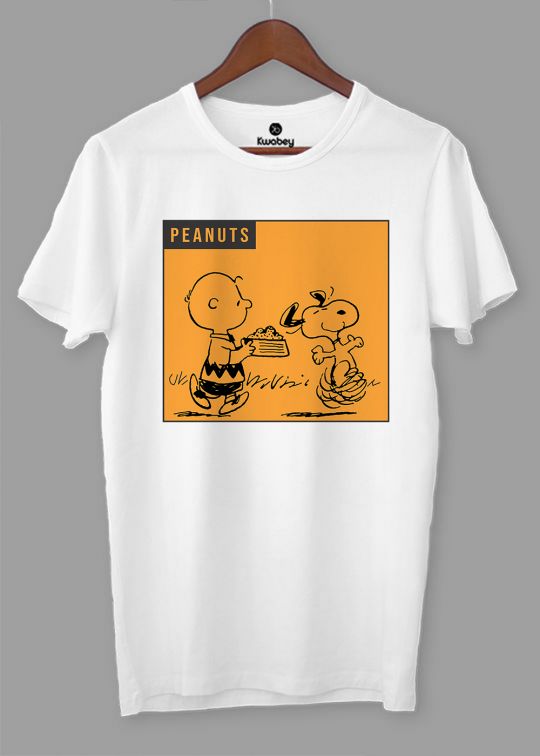 Snoopy Mustard Printed White Half Sleeve T-Shirt For Men