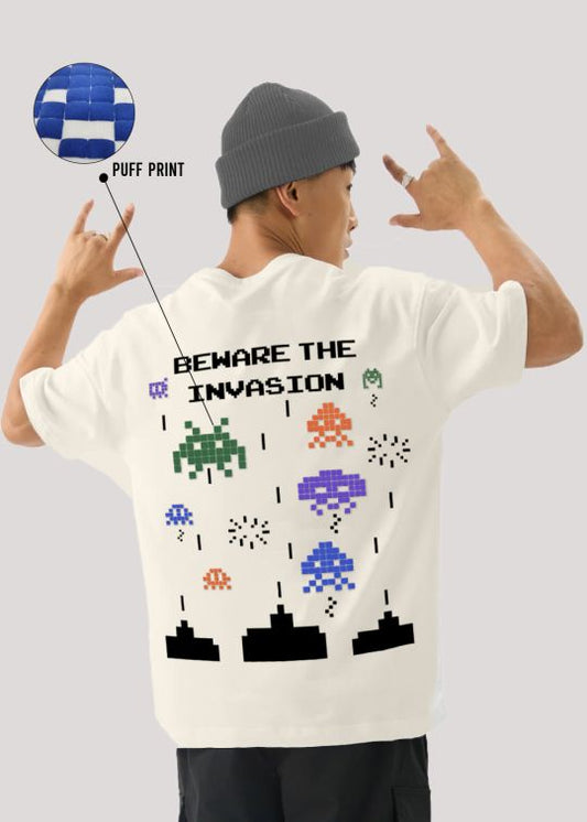 Game Over - Beware The Invasion - Off-White Oversize T-Shirt for Men