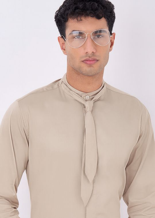 Men Beige Solid Mandarin Collar Shirt With Tie